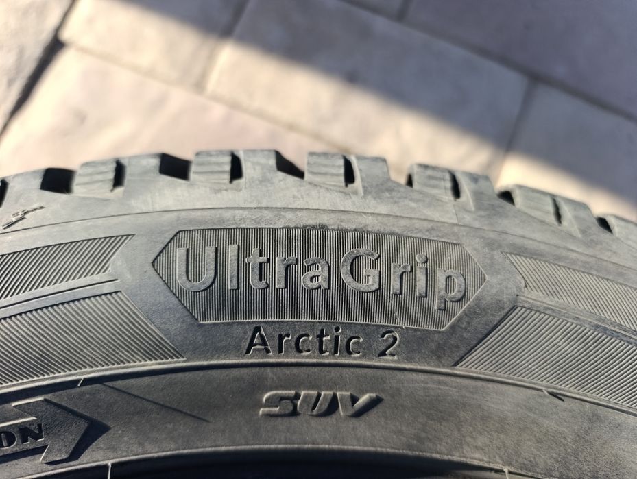 Шины зимние 225/55/R18 комплект б/у