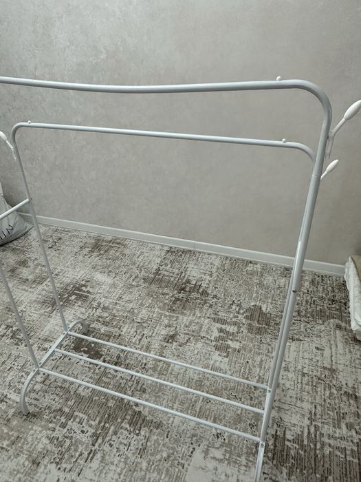 Продается вешалка