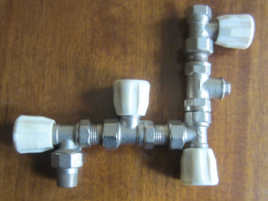 Спирателни кранове /радиаторни вентили/ 1/2