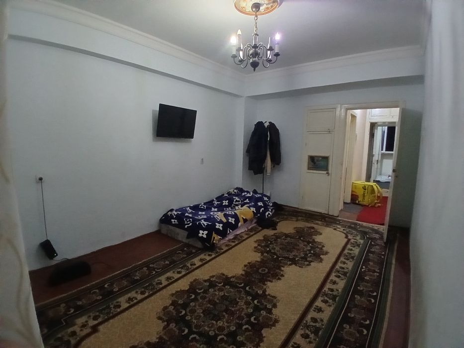 9 qavatli dom 8 etaji