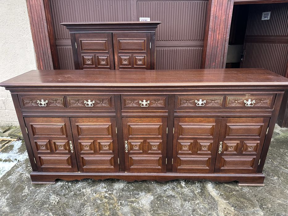 Голям дървен бюфет / шкаф – класически стил