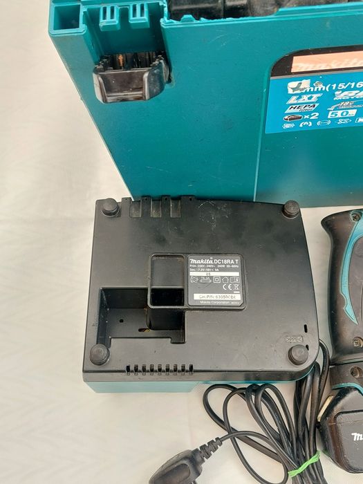 Ciocan rotopercutor makita