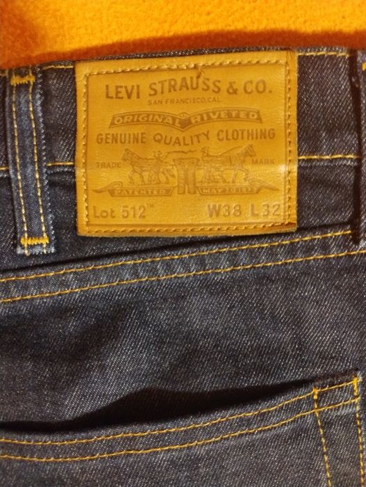 Blugi Levi s 512 noi