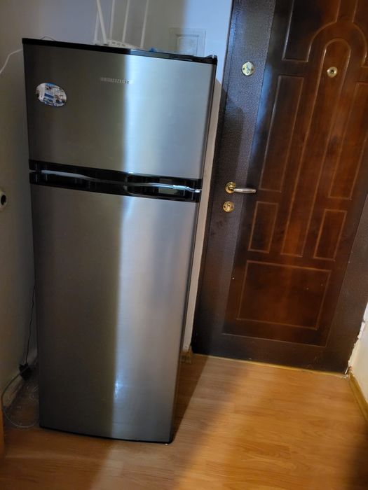 Închiriez apartament cu două camere