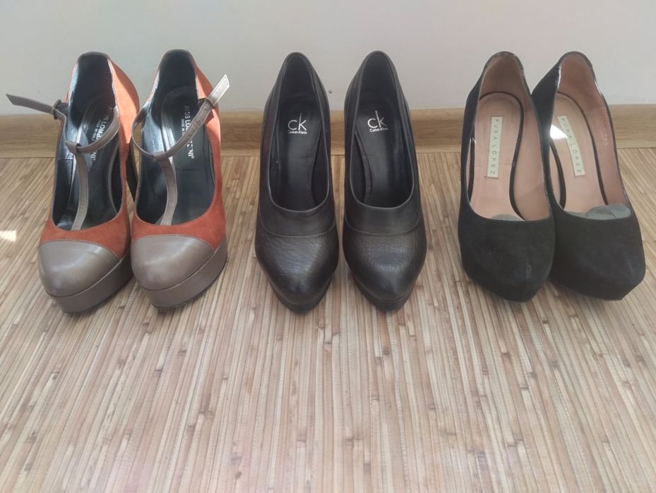 Продам женские туфли