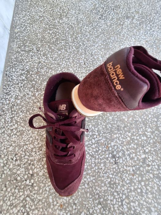 Маратонки New Balance номер 37,5