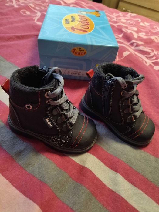 Бебешки кожени обувки Todor 20 номер