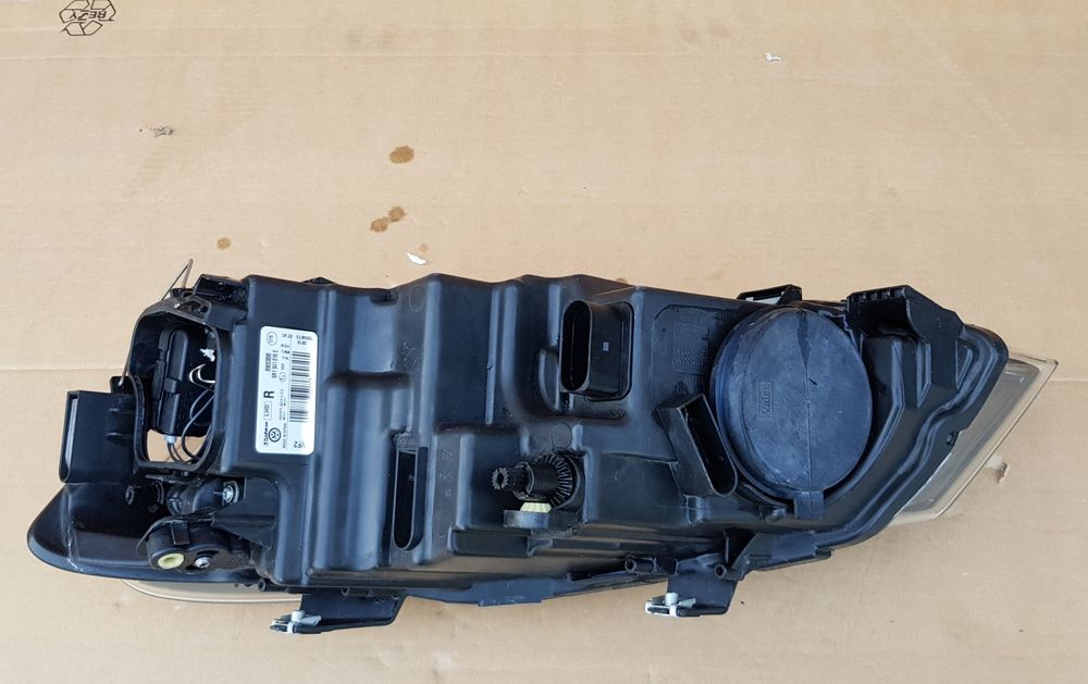 Far VW Polo 6T Cod: 6C1941016