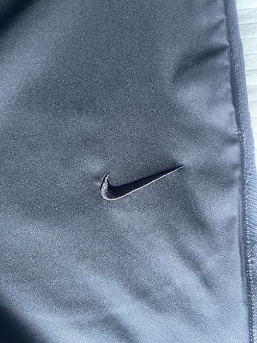 Pantaloni Nike ‘Portugalia’ Slim Fit – ediție limitată, cu etichetă