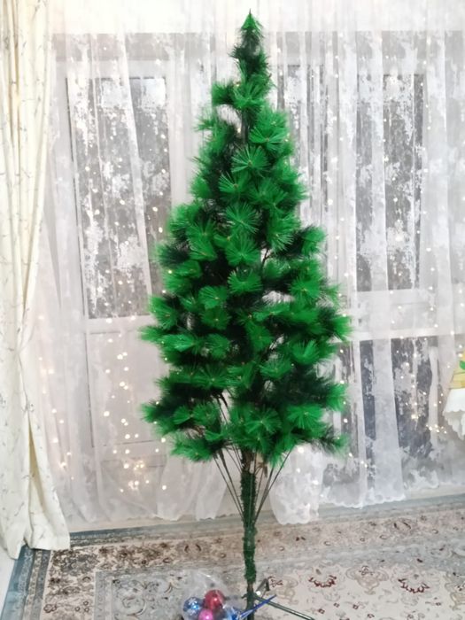 Продам новогоднюю елку