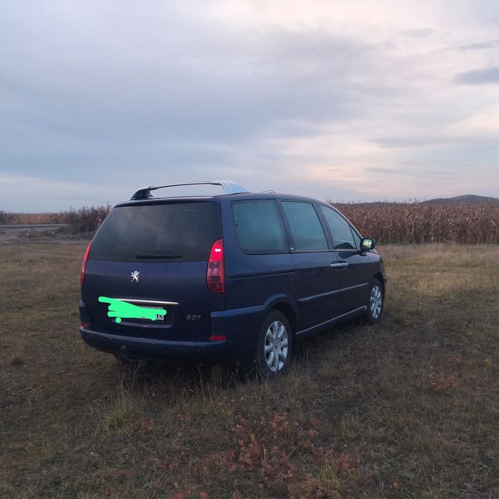 Vând Peugeot 807