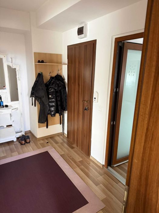 Inchiriez apartament 3 camere