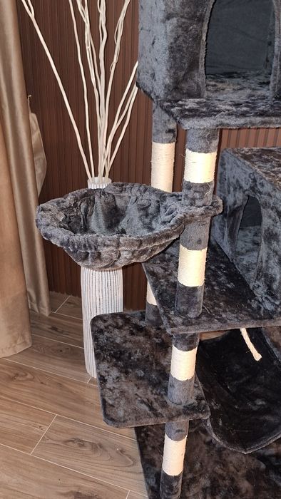 Pisici Ansamblu de joaca  cat

Ansamblu de joaca pentru