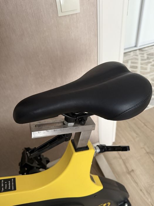 Спин-байк, велотренажер