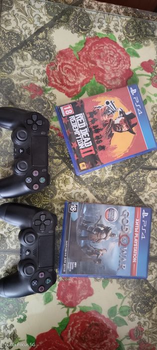 Игровая приставка PS 4 SLIM