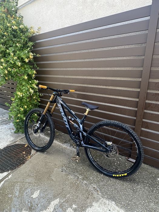 Bicicleta Pivot DH29 Custom
