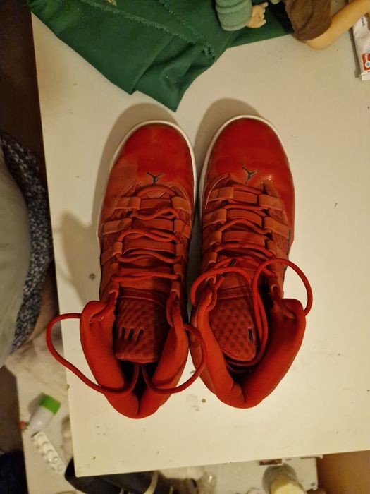 Vand jordans max aura gym red