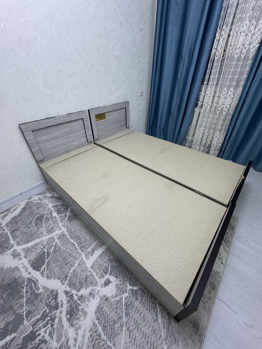 Shkaf , 2 ta krovat va tyurmo sotiladi