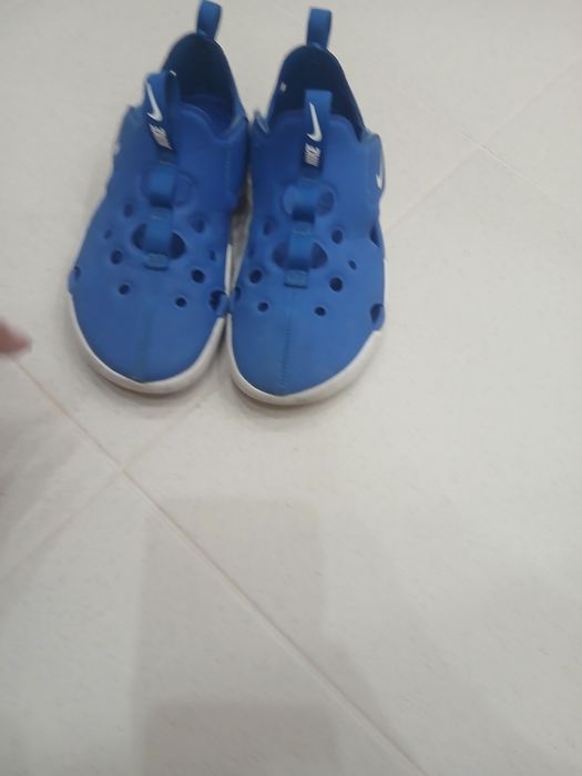 Сандали Nike 33.5