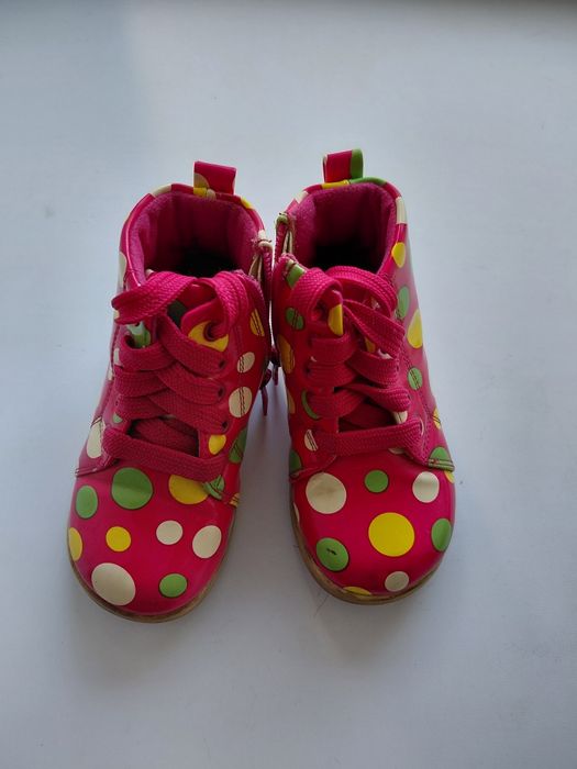 Продам обувь детскую