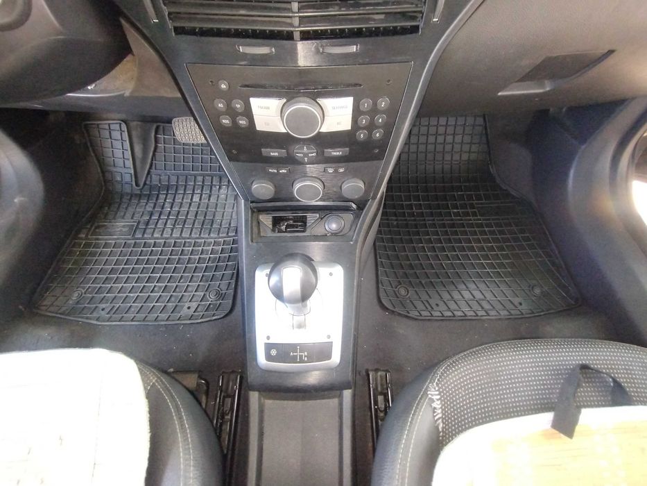 Гумени стелки за Opel Astra H