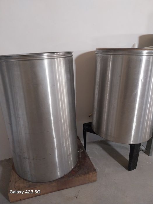 Vând butoaie/ cisterna inox 300-1500 l