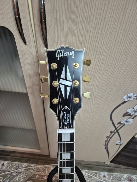 Электрогитара gibson