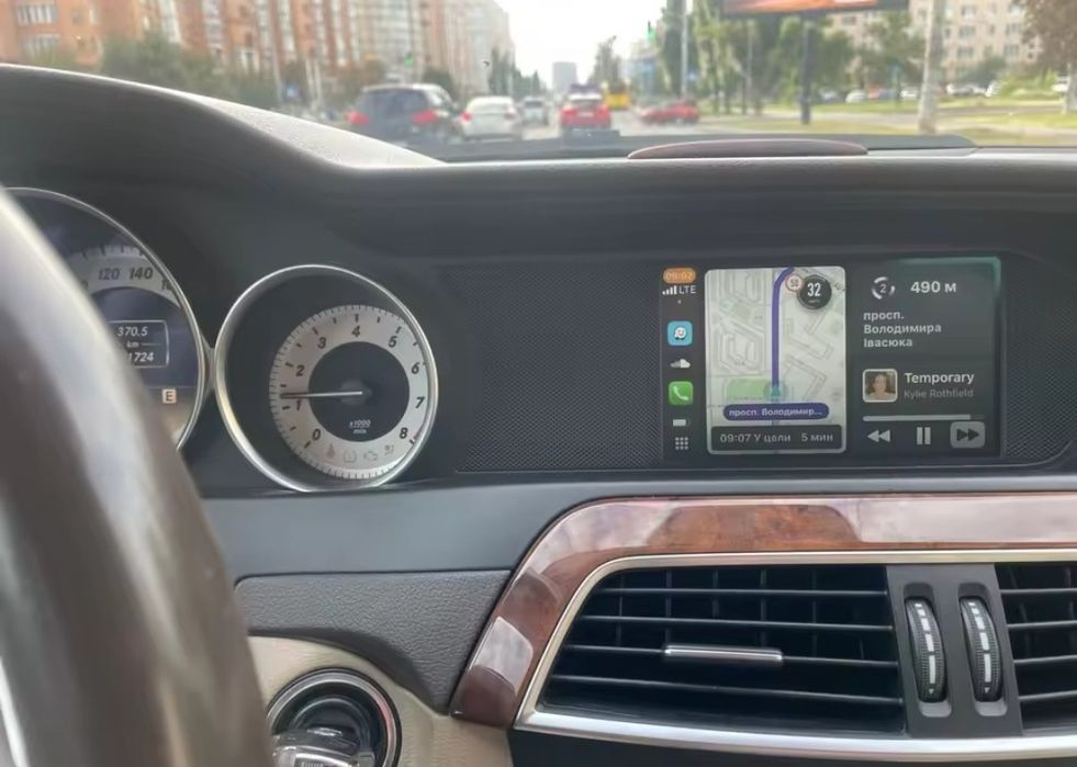 CarPlay за Мерцедес БМВ АУДИ