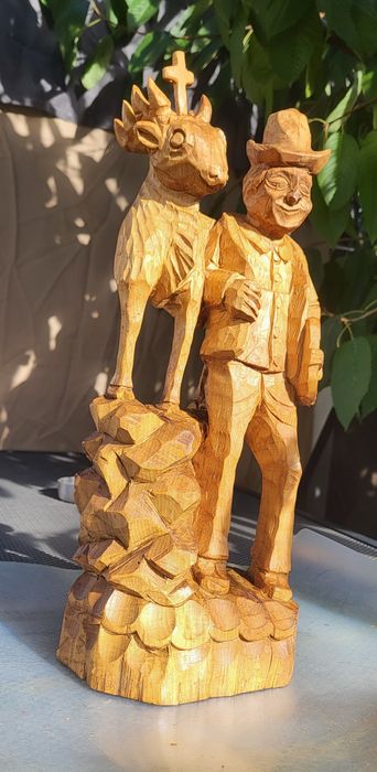 Sculptura din  lemn sf.Hubert