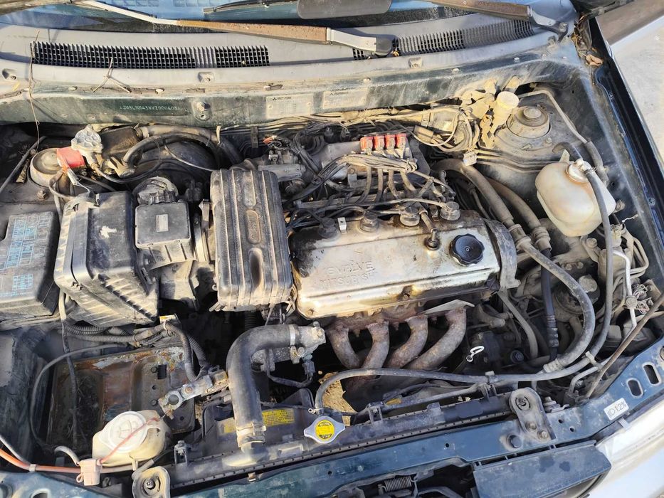 Mitsubishi Space Wagon 2.0 - 133к.с - 1999г. на части