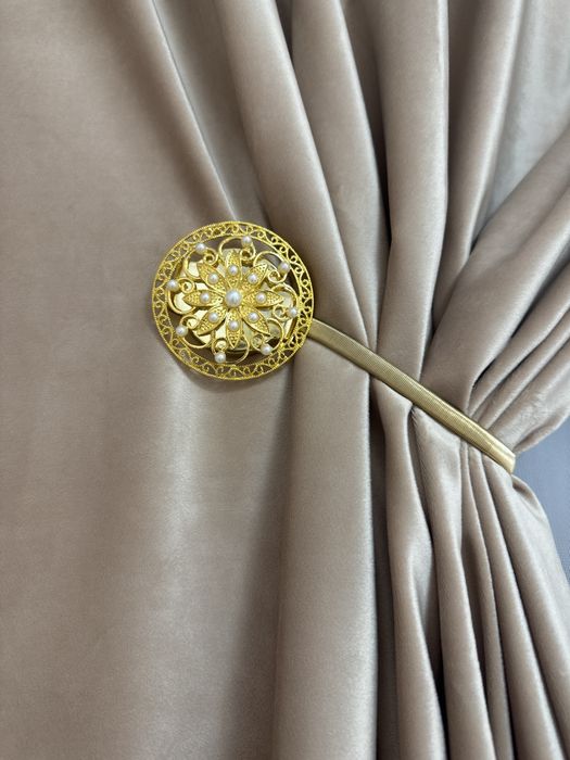 Комплект штор с карнизом