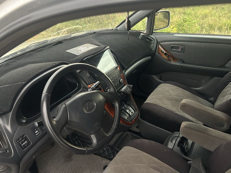 Продам lexus rx330