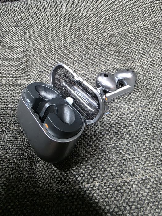 Наушник Samsung galaxy Buds 3