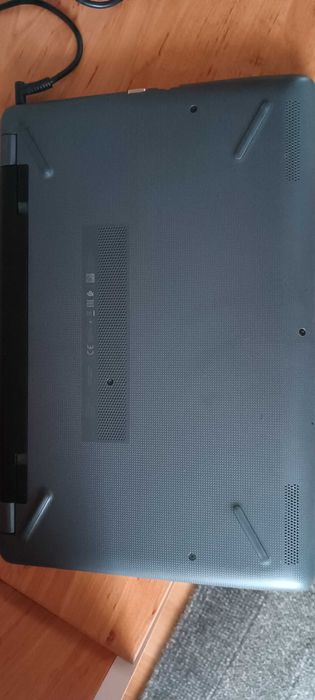 Продавам компютър HP