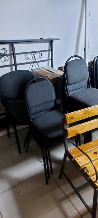 Офисные стулья...