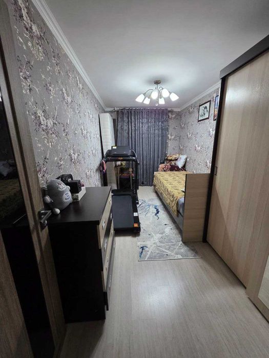 Продается 2-х комнатная квартира с ремонтом на Чехова 2/2/4