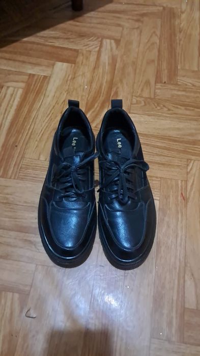 Продам обувь лето осень