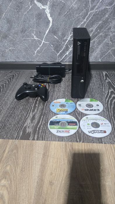 Xbox 360 e, 250 gb