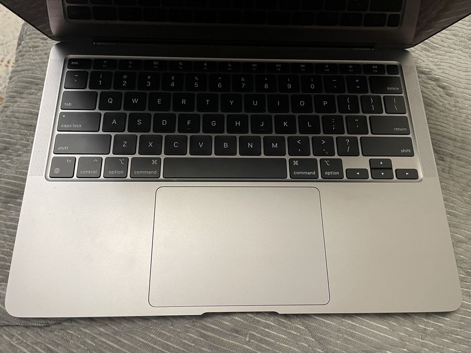Продам MacBook air M1