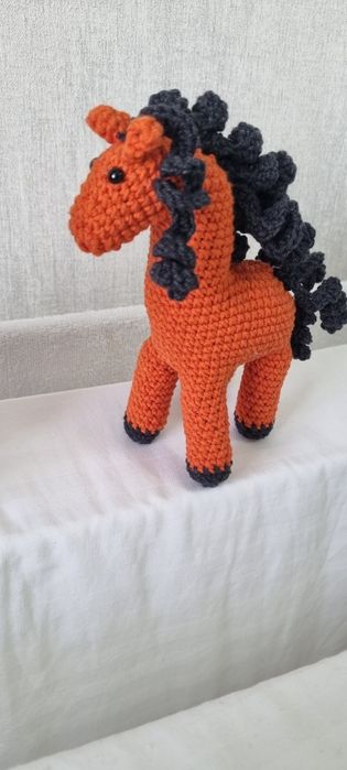 Лошадки, игрушки ручной работы