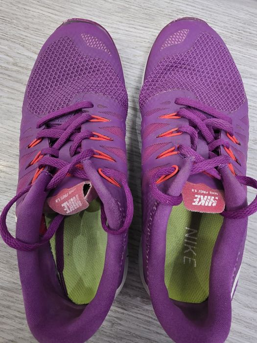 Маратонки Adidas , Nike