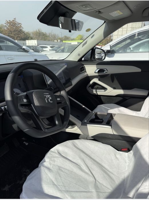 BYD yuan Up 2 pazitsiya