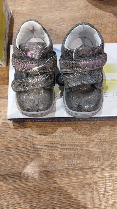 Бебешки обувки - номер 19
