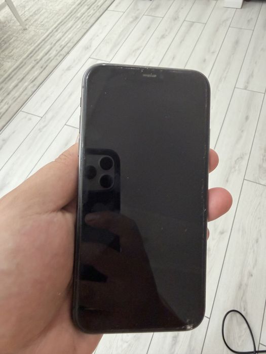 Продам Iphone 11 128ГБ ёмкость 76%