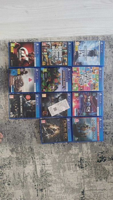 Playstation 4 + Цял сет за VR + 11  игри