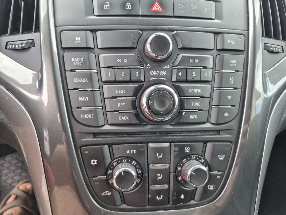 Vand auto Opel Astra J Sport Tourer