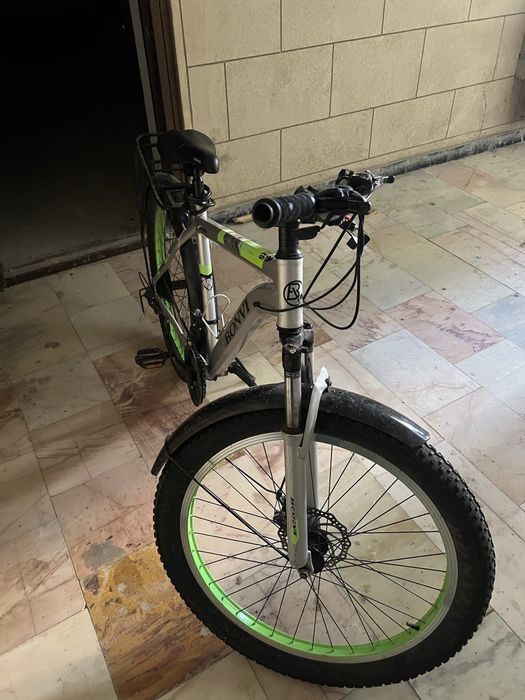 Спортивни Велик сотилади