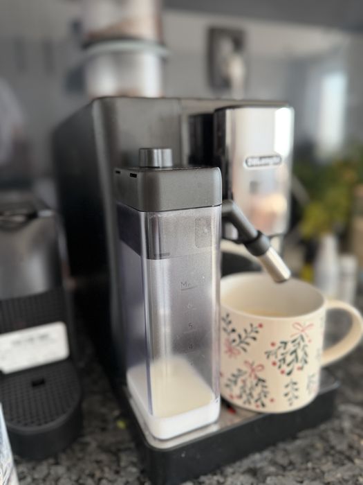 Кафеавтомат Delonghi Rivelia