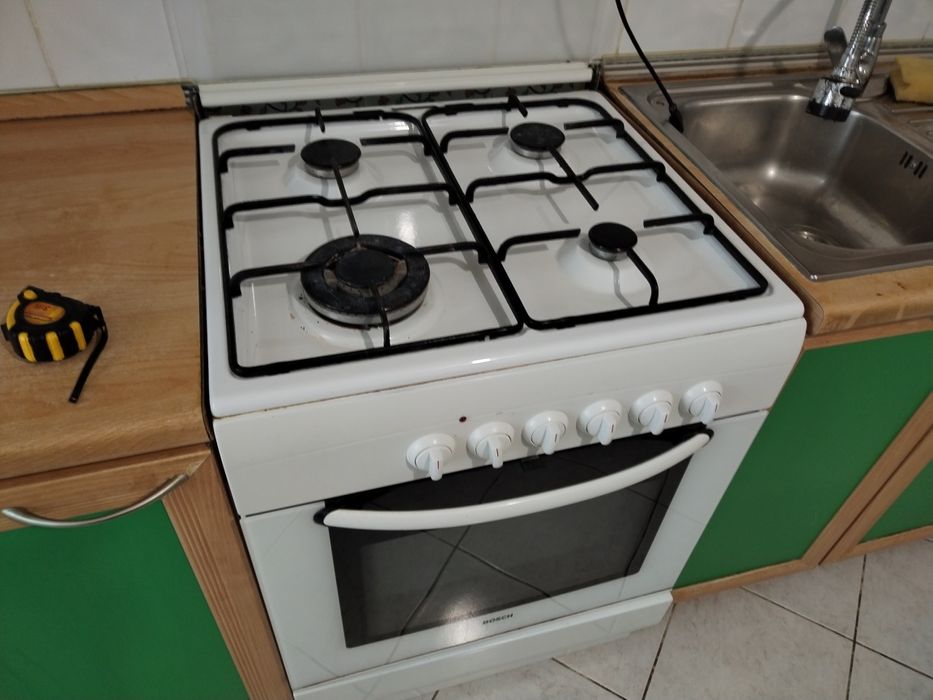 Продам газовую плиту Bosch