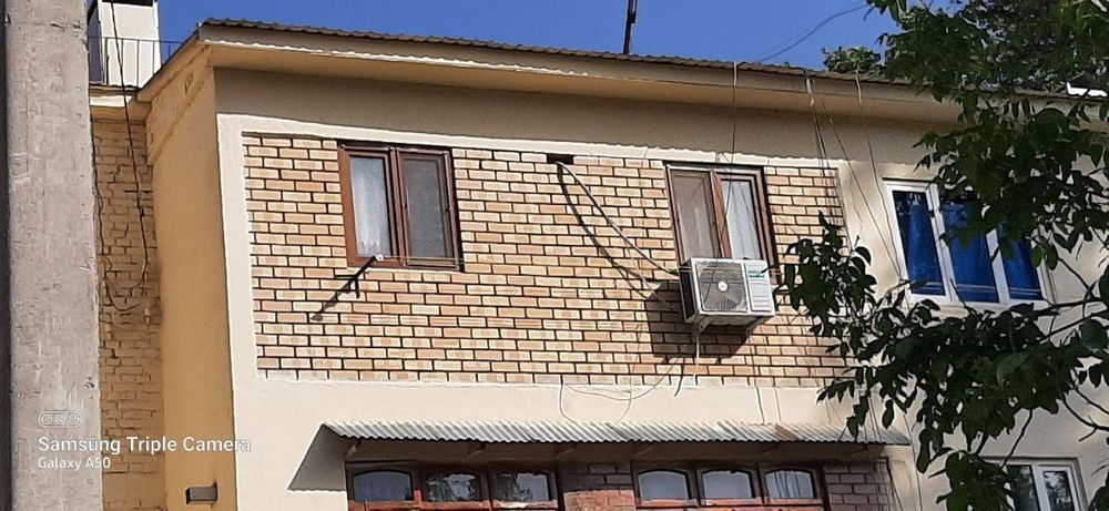 Продаётся 2 комнатная квартира в поселке Улугбек